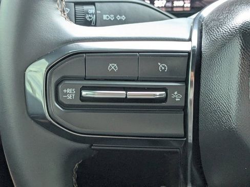 Certified 2025 GMC Canyon AT4 AWD/4WD image 24