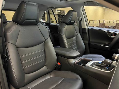 New 2025 Toyota RAV4 Limited image 14