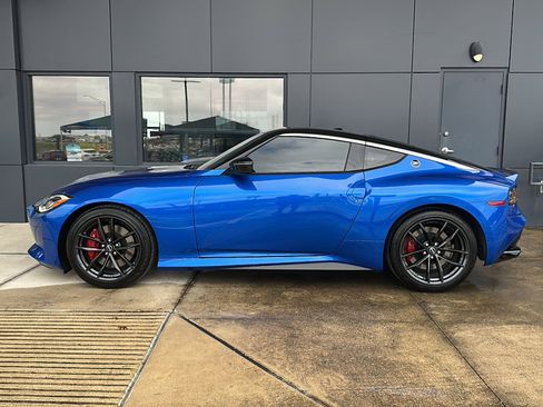 Used 2024 Nissan Z Performance w/ Floor Mat Package image 5