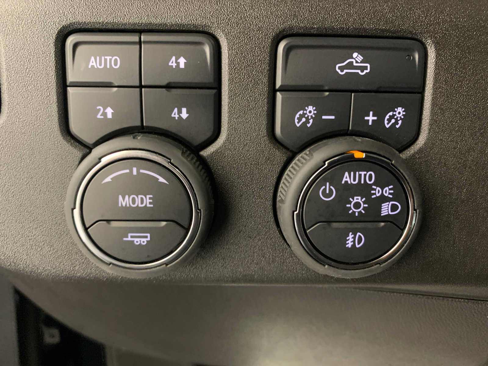 Used 2025 Chevrolet Silverado 1500 RST w/ Z71 Off-Road Package AWD/4WD image 6