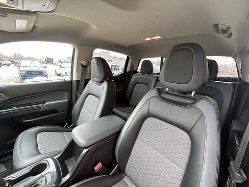 Used 2016 Chevrolet Colorado Z71 w/ Z71 Midnight Edition image 35