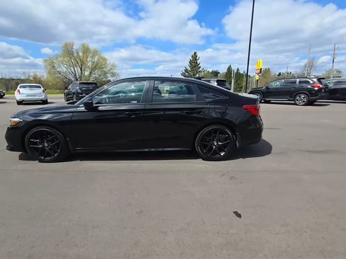Used 2022 Honda Civic Sport image 3