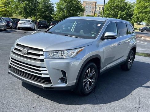 Used 2019 Toyota Highlander LE image 8
