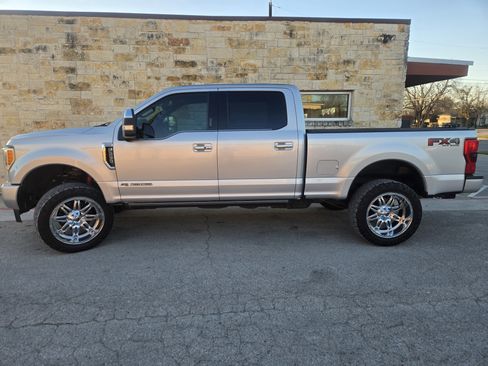 Used 2017 Ford F250 Platinum w/ Platinum Ultimate Package image 1