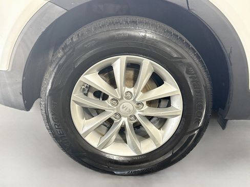 Used 2017 Kia Sorento FWD image 32