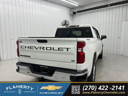 Used 2023 Chevrolet Silverado 1500 LT AWD/4WD image 3