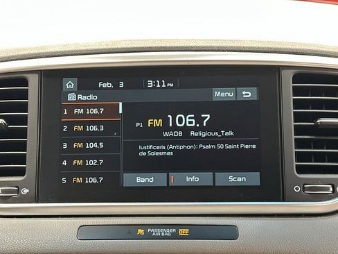 Used 2022 Kia Sportage LX image 10