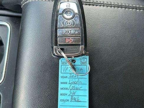 Used 2024 Lincoln Corsair FWD image 41