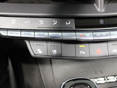 Used 2020 Cadillac CT4 V w/ Climate Package RWD image 26
