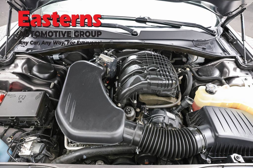 Used 2023 Chrysler 300 S RWD image 9