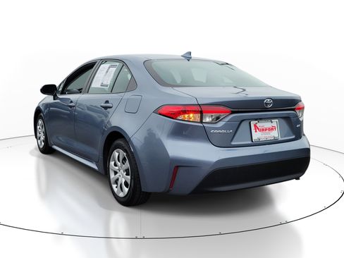 Used 2024 Toyota Corolla LE FWD image 3