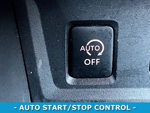 Used 2024 Nissan Sentra SV FWD image 15