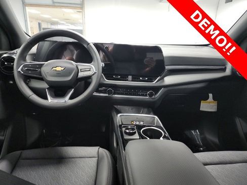 New 2026 Chevrolet Equinox LT w/ Convenience Package II image 23