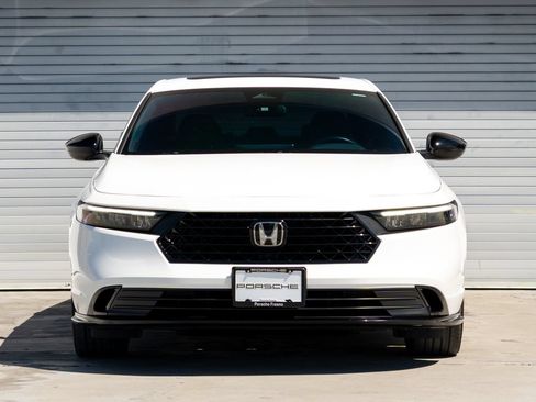 Used 2025 Honda Accord Sport image 25