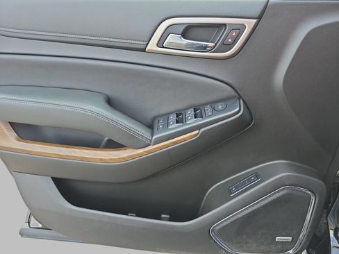 Certified 2020 GMC Yukon Denali w/ Denali Premium Package AWD/4WD image 30