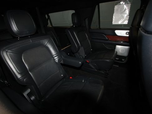 Used 2024 Lincoln Navigator L Reserve AWD/4WD image 26