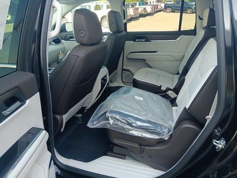 New 2026 GMC Acadia Denali w/ Super Cruise Package FWD image 14