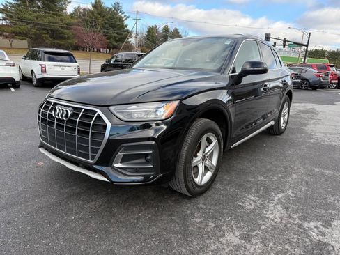 Used 2023 Audi Q5 2.0T Premium w/ Convenience Package image 2