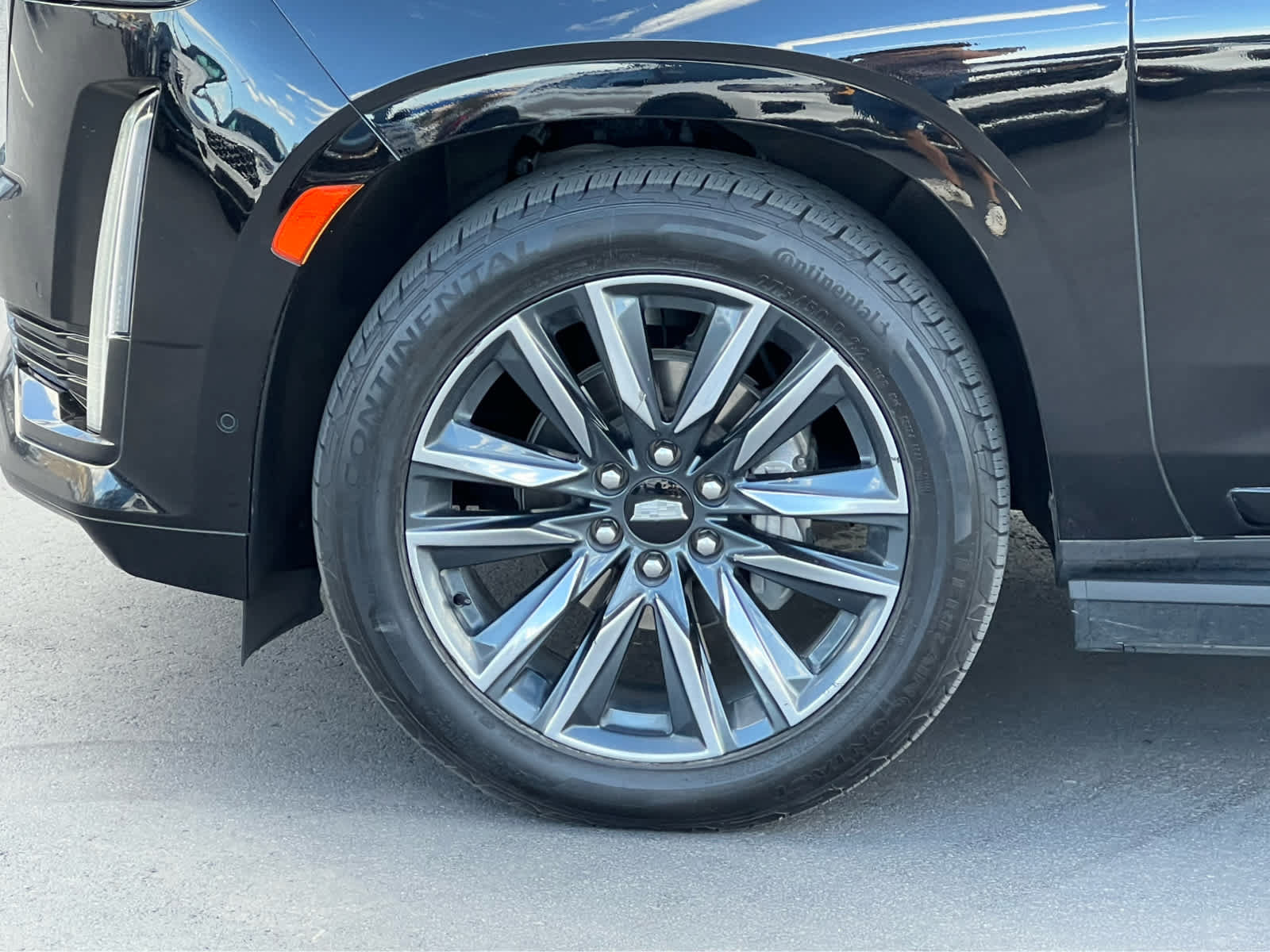 Used 2021 Cadillac Escalade ESV Sport w/ Driver Assist Tech Package AWD/4WD image 14
