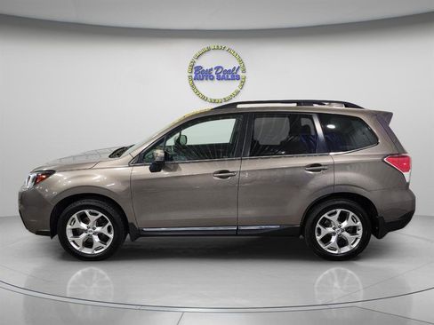 Used 2017 Subaru Forester 2.5i Touring AWD/4WD image 3