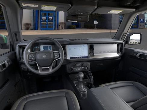 New 2025 Ford Bronco Outer Banks w/ Sasquatch Package AWD/4WD image 9