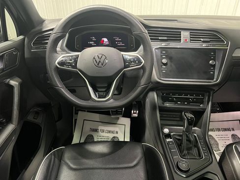 Used 2022 Volkswagen Tiguan SEL R-Line image 4