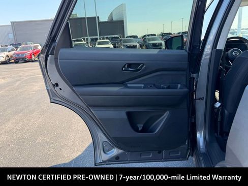 Used 2025 Nissan Pathfinder S FWD image 20