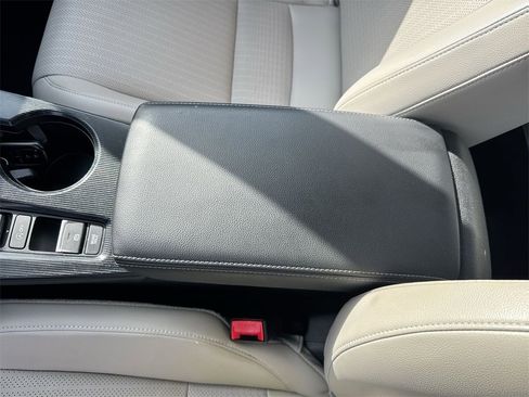 Used 2022 Honda Civic Touring image 24