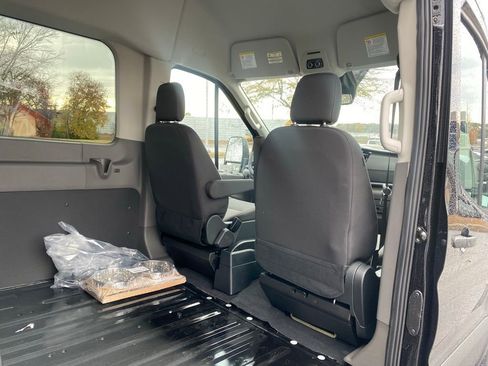 New 2026 Ford Transit 350 XLT image 32