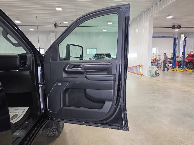 Used 2024 Chevrolet Silverado 3500 LTZ w/ LTZ Plus Package AWD/4WD image 31