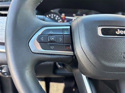 Used 2022 Jeep Compass Latitude image 18