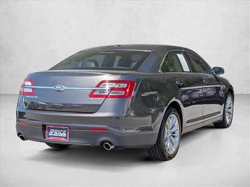 Used 2018 Ford Taurus Limited FWD image 5