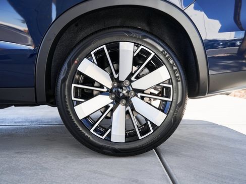 New 2025 Mitsubishi Outlander SE image 8