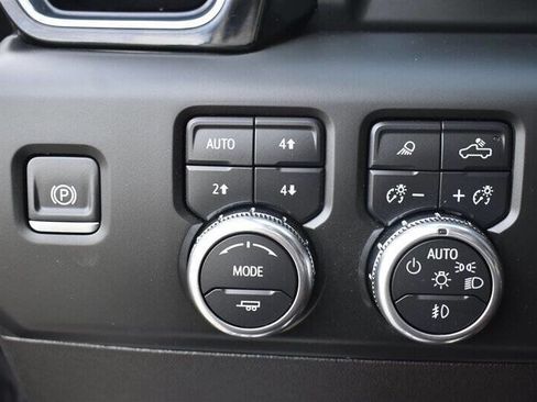 Used 2024 GMC Sierra 3500 Denali Ultimate image 15