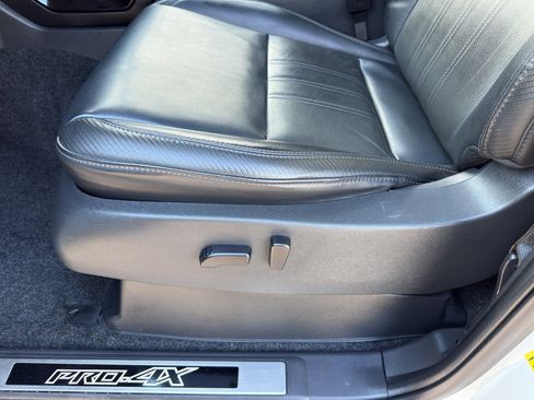 Certified 2022 Nissan Frontier PRO-4X w/ Pro-4X Premium Package image 15