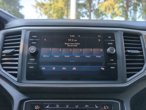 Used 2019 Volkswagen Atlas SE w/ Panoramic Sunroof Package FWD image 23