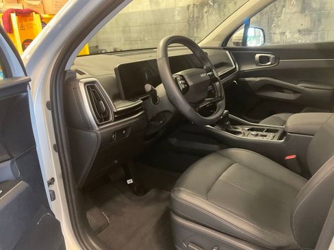 Certified 2026 Kia Sorento S w/ S Panoramic Sunroof Package FWD image 12