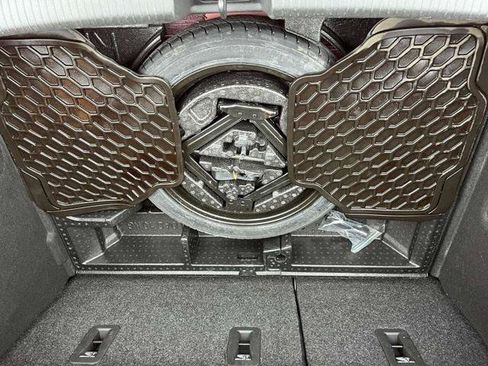 Used 2019 Chevrolet Cruze LT image 16