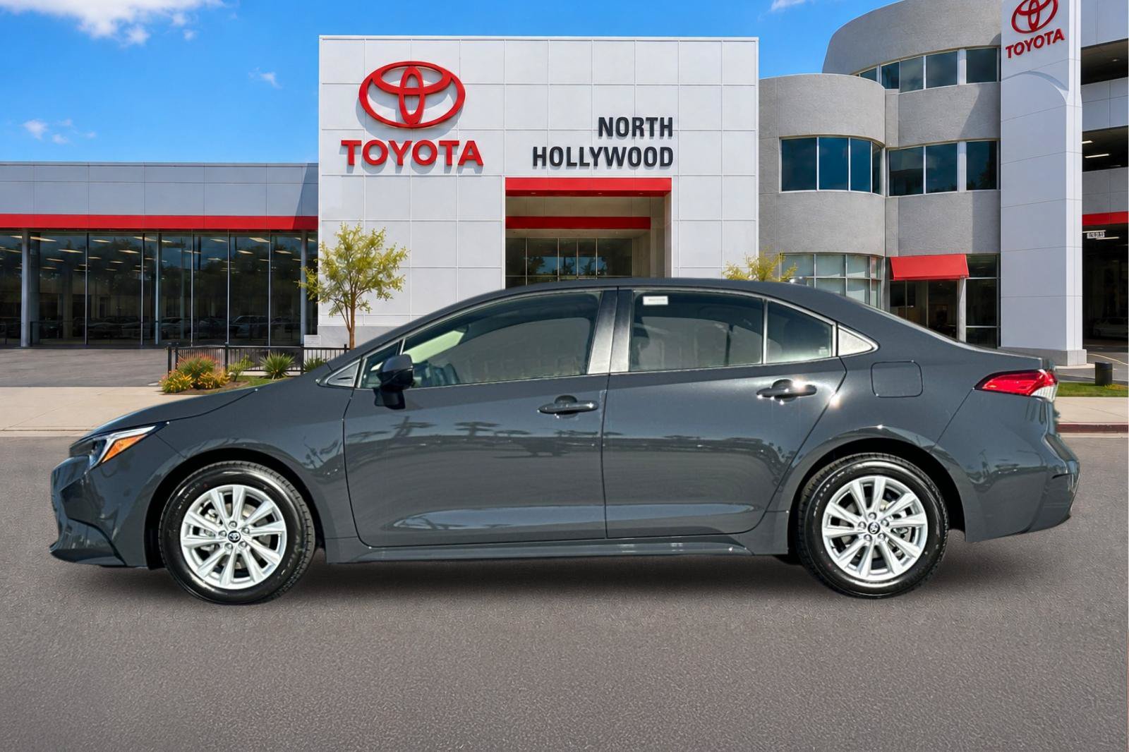 New 2027 Toyota Corolla LE FWD image 3