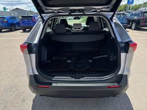 Used 2025 Toyota RAV4 XLE w/ Convenience Package AWD/4WD image 7