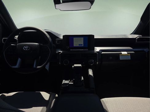 New 2026 Toyota 4Runner SR5 AWD/4WD image 16