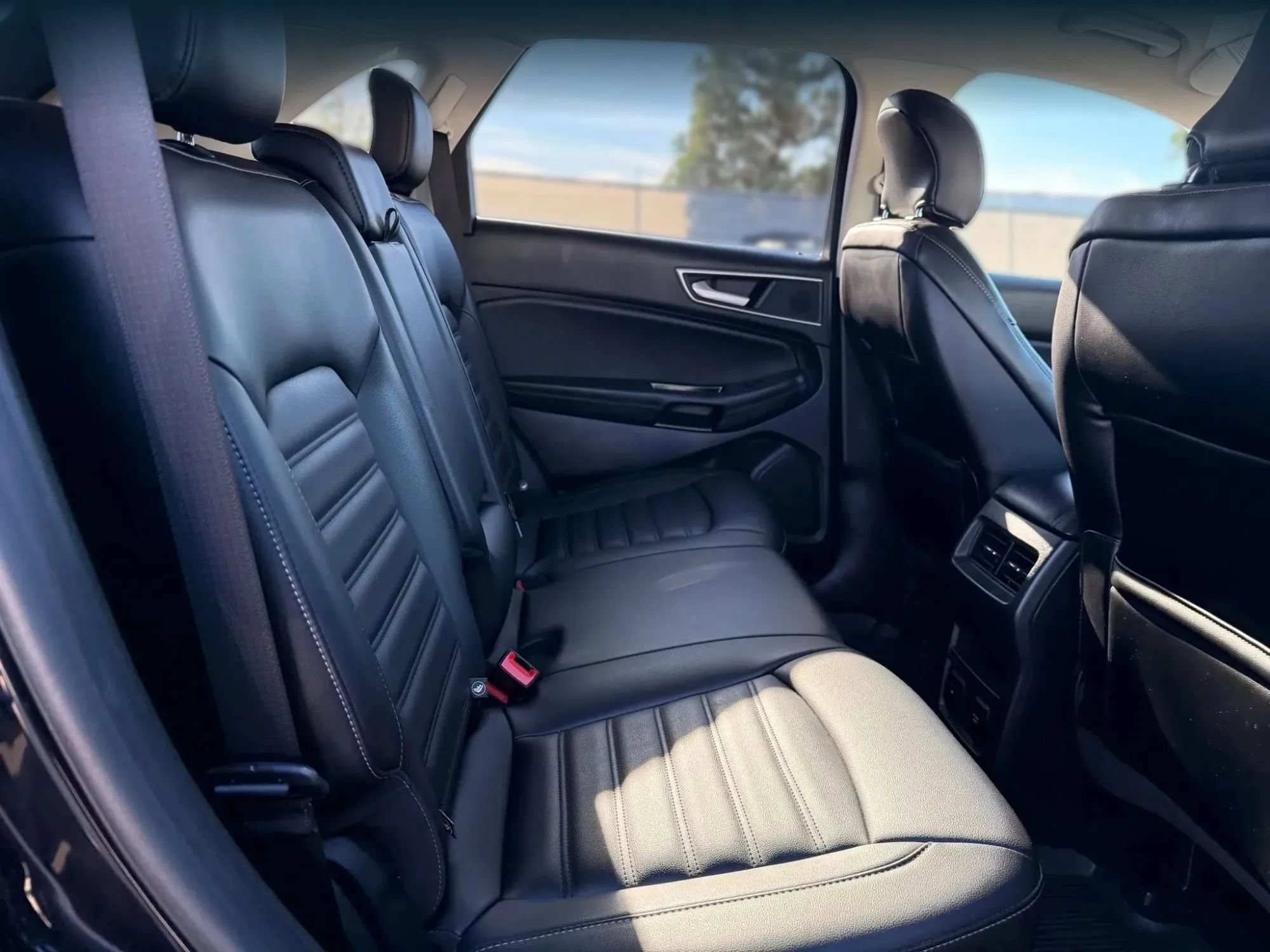 Used 2019 Ford Edge SEL w/ Equipment Group 201A AWD/4WD image 20