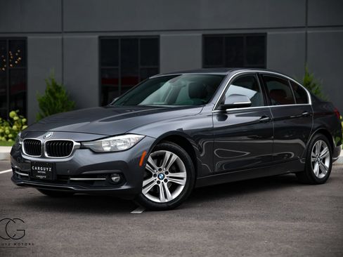 Used 2017 BMW 330i Sedan RWD image 3