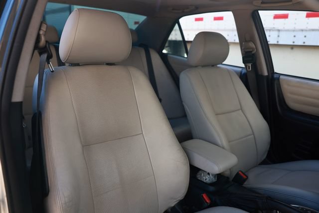 Used 2004 Lexus IS 300 RWD image 19