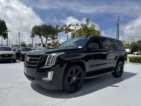 Used 2020 Cadillac Escalade Luxury AWD/4WD image 28