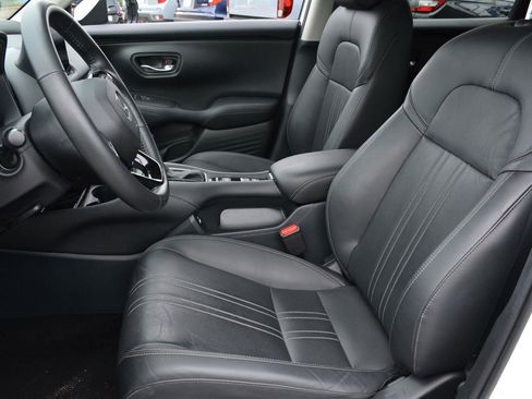 Used 2023 Honda HR-V EX-L image 6