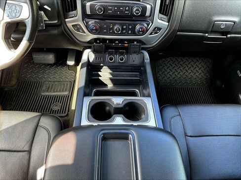 Used 2015 GMC Sierra 1500 SLT w/ SLT Crew Cab Value Package AWD/4WD image 19
