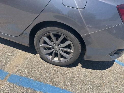Used 2019 Honda Civic EX image 7