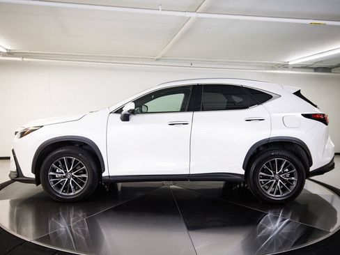 Used 2023 Lexus NX 350 AWD image 2