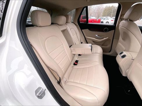 Used 2019 Mercedes-Benz GLC 300 image 19
